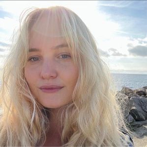 Meet your Posher, Chloe